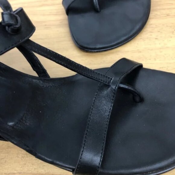 Donald J Pliner Black Kitten Heels Italy Leather Strap Sandals 9.5 - Picture 6 of 8